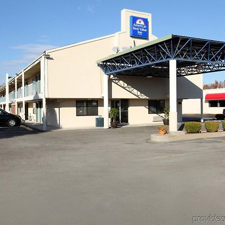 Americas Best Value Inn And Suites Carbondale Bagian luar foto