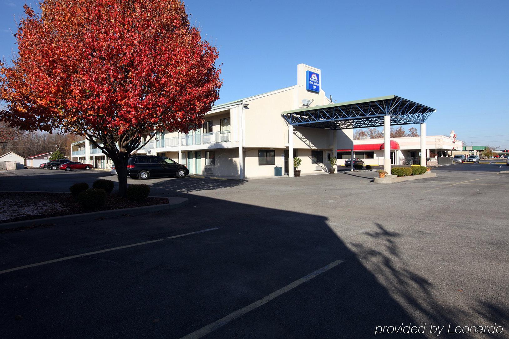 Americas Best Value Inn And Suites Carbondale Bagian luar foto